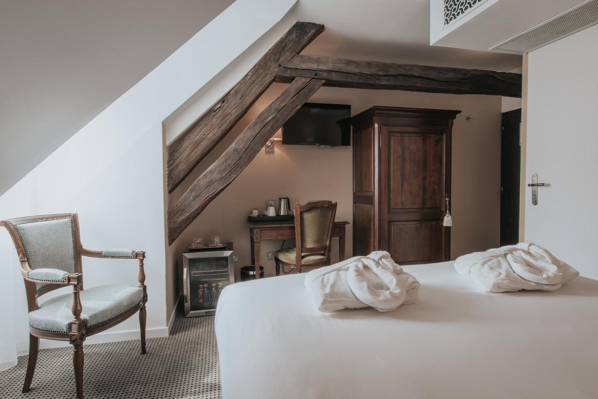 Hotel Henry II Beaune Centre Экстерьер фото